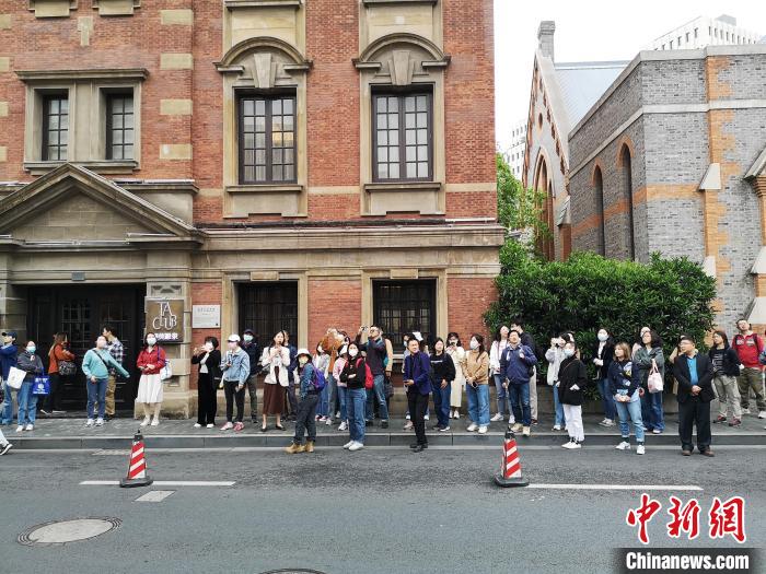 新階層人士走讀“外灘源”。　范宇斌 攝