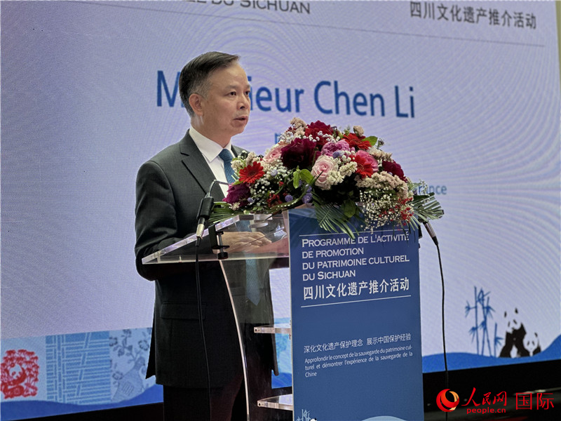 中國(guó)駐法國(guó)大使館公使陳力致辭。人民網(wǎng)記者 劉玲玲攝