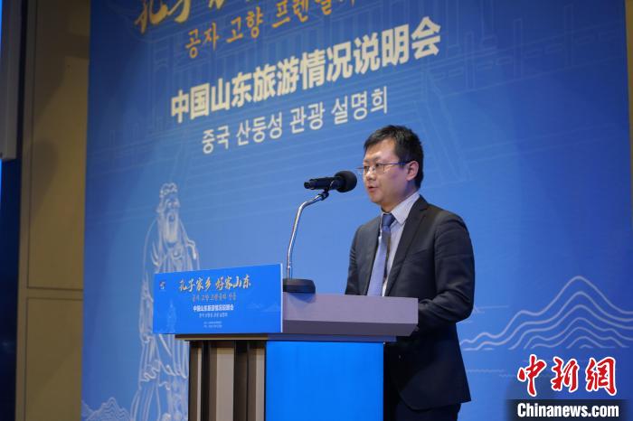 中國駐首爾旅游辦事處主任張若愚致辭。　劉旭 攝