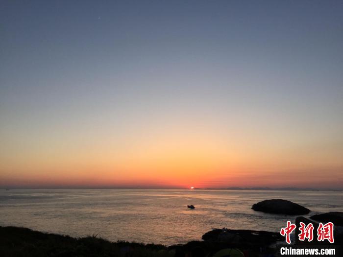 浙江海域一景?！×植?攝