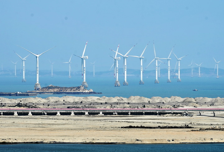 2021年3月9日，三峽福清興化灣海上風(fēng)電場。新華社記者 林善傳 攝