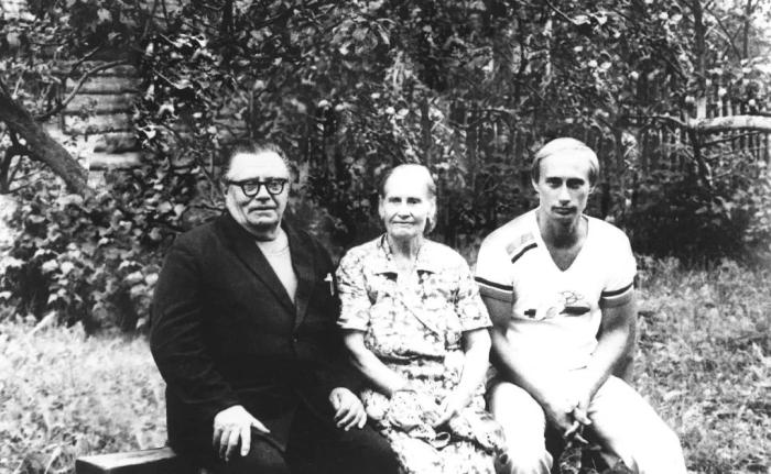 從圣彼得堡到莫斯科，普京從政大事記：下一個六年怎么走？