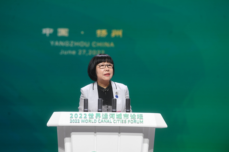 人民網(wǎng)黨委委員、監(jiān)事會(huì)主席唐維紅在大會(huì)上發(fā)言。邵丹攝