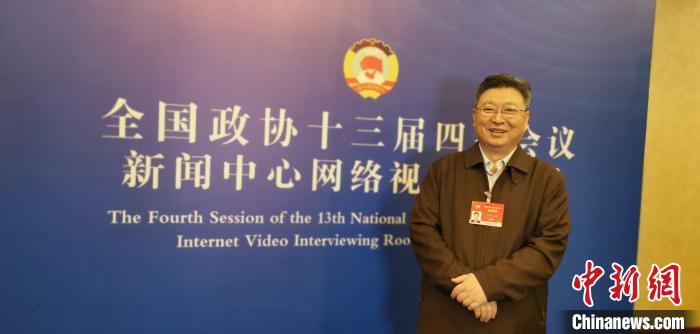圖為全國政協(xié)委員、青海省統(tǒng)戰(zhàn)部部長公保扎西。受訪者供圖