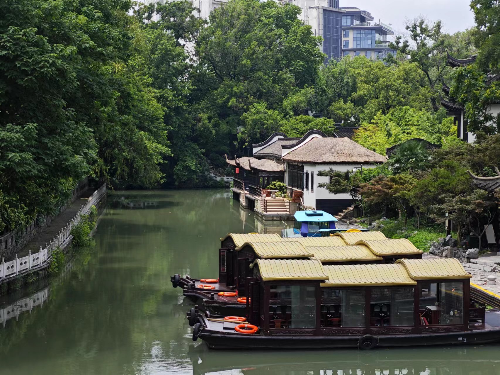 揚(yáng)州大運(yùn)河文化旅游度假區(qū)一角。人民網(wǎng)記者 黃鈺攝