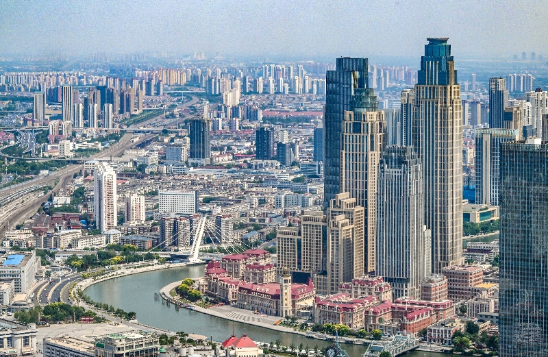 這是2023年6月16日從直升機(jī)上拍攝的天津中心城區(qū)城市景觀。