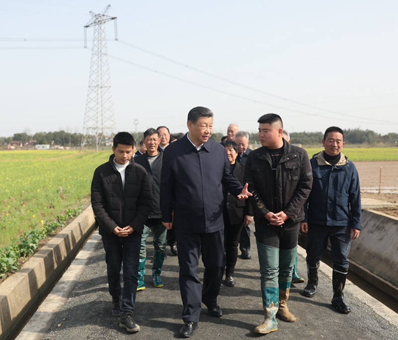 2024年3月19日，習(xí)近平總書(shū)記在湖南常德港中坪村考察。