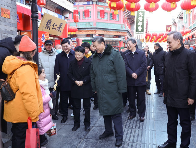 2024年2月1日，習(xí)近平總書(shū)記在天津古文化街考察。