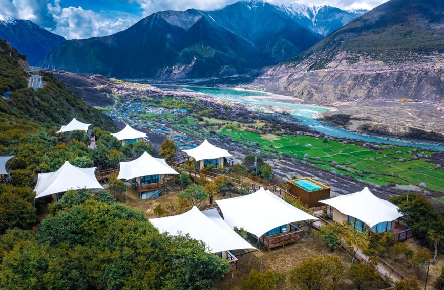 依托桃花資源，打造文旅產(chǎn)業(yè)。 張靜攝