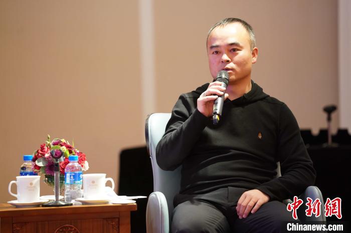 圖為<a target='_blank' >中新社</a>青海分社社長胡鐘藝就加強瀾湄流域新聞報道發(fā)表觀點?！√K丹 攝