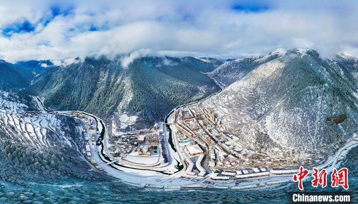 壤塘的雪后美景。　壤塘縣融媒體中心供圖