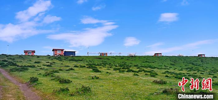 圖為地處同仁市加吾鄉(xiāng)東維村的農(nóng)家樂。　韓麗 攝