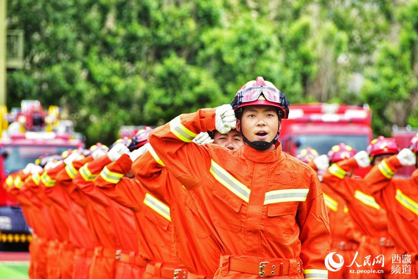 誓師大會(huì)現(xiàn)場。人民網(wǎng) 李海霞 攝