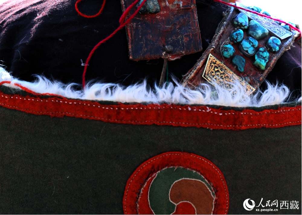 “飛天服飾”細節(jié)展示。 人民網(wǎng) 李海霞攝