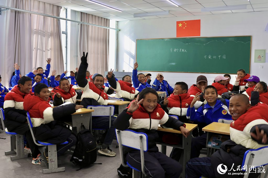 安置在定日縣委黨校讀書的學(xué)生。人民日報記者 鮮敢攝