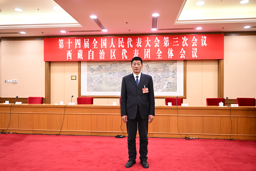 全國人大代表、國網(wǎng)拉薩供電公司城區(qū)供電服務(wù)中心帶電作業(yè)保電班副班長扎西尼瑪。次吉美朵攝